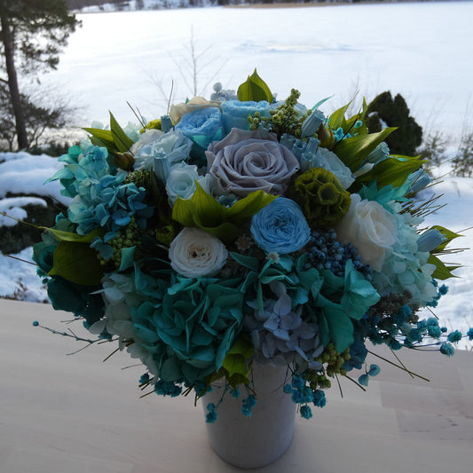 BY THE OCEAN - preserved rose and hydrangea bouquet