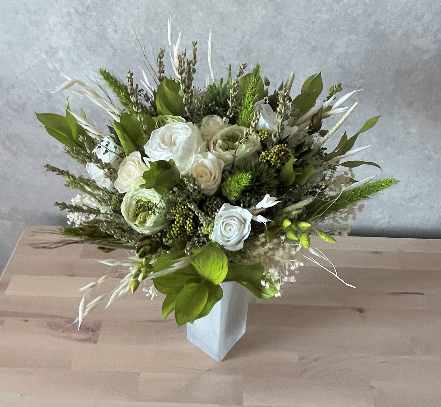 'EFFORTLESS BEAUTY' - preserved flower bouquet