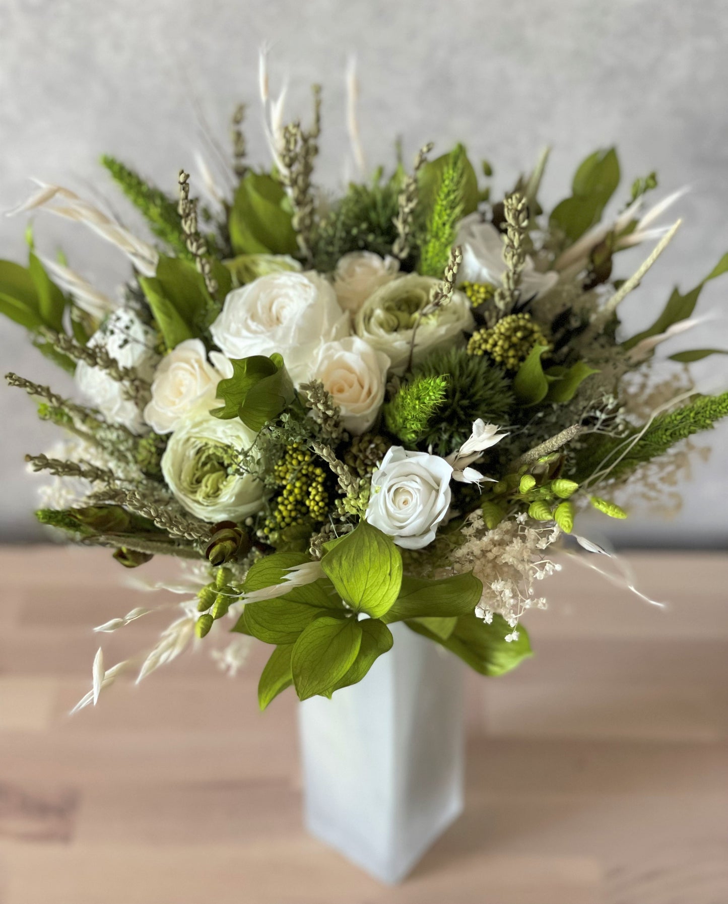 'EFFORTLESS BEAUTY' - preserved flower bouquet