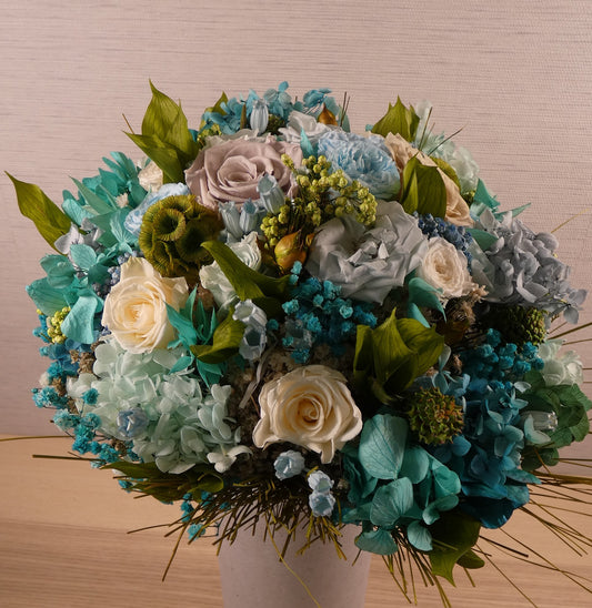 BY THE OCEAN - preserved rose and hydrangea bouquet