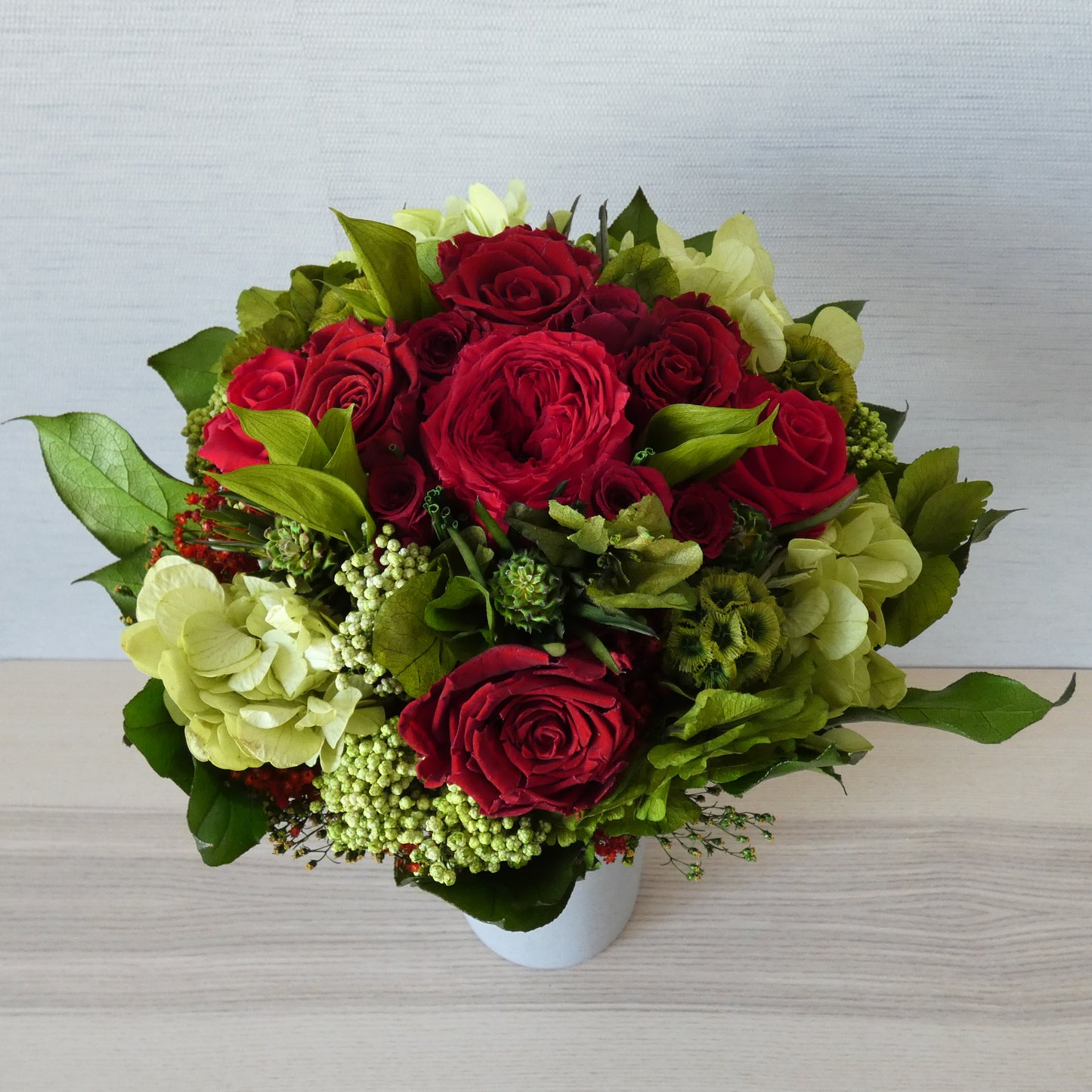 'RED VELVET' - preserved red roses bouquet