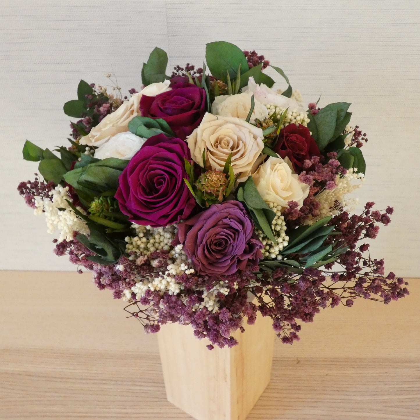 'PURPLE BEAUTY' - preserved rose bouquet