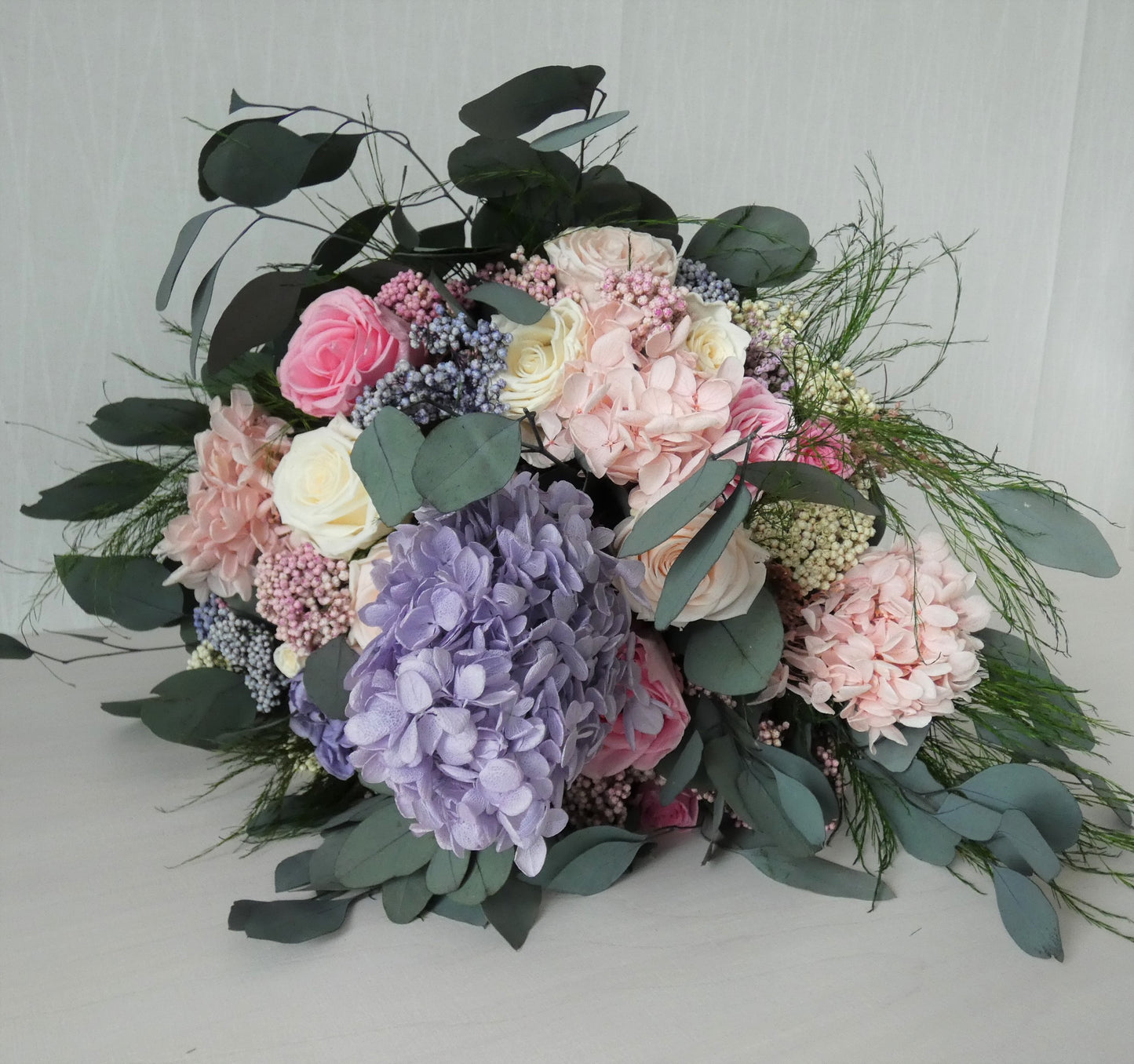 Schöne rosa & lila konservierte Blumenstrauß, Hortensie Rose Blumenarrangement, Enternal Rose Geschenk, Hochzeits Luxusstrauß