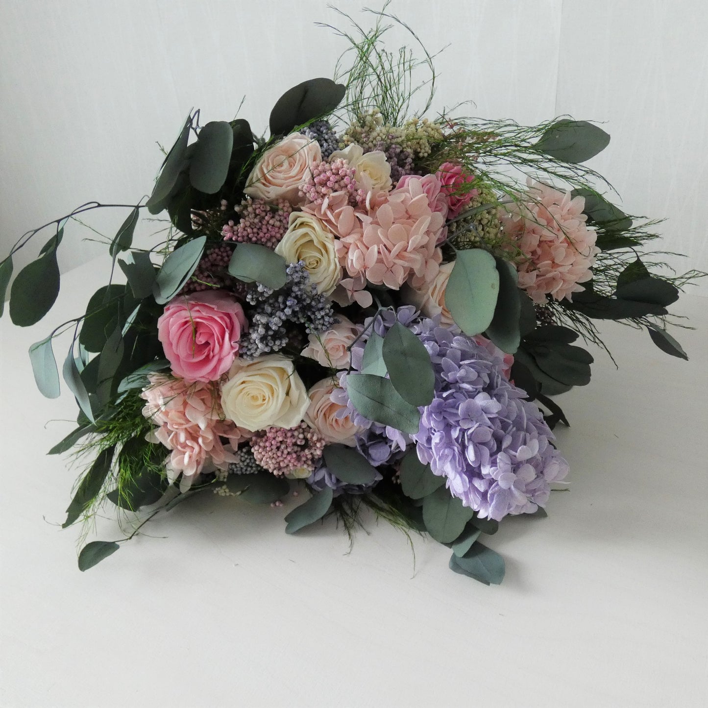 Schöne rosa & lila konservierte Blumenstrauß, Hortensie Rose Blumenarrangement, Enternal Rose Geschenk, Hochzeits Luxusstrauß