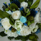 Hellblaue Blumen, weiß blau konservierter Blumenstrauß, konservierte blaue Echinops, weiß erhaltene Hortensie, erhaltene Gardenie, Küstenheimdekoration